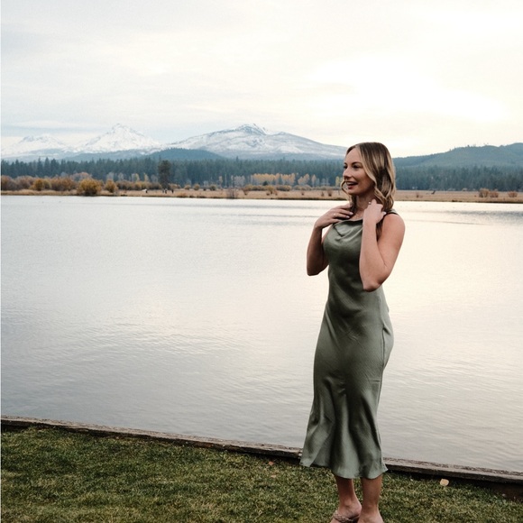 Vici cowl neck dress, green 💚 - Picture 8 of 8